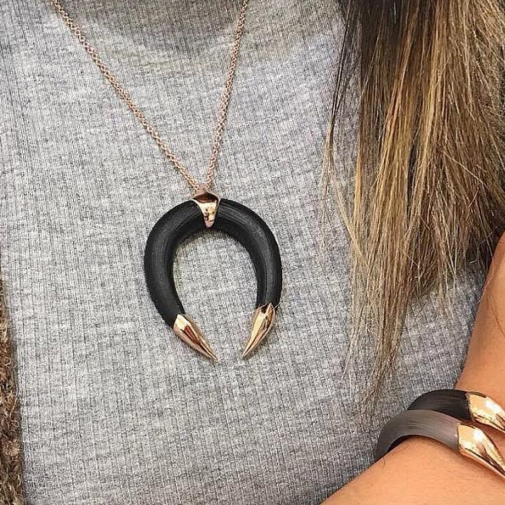 ALEXIS BITTAR BLACK & GOLD CAPPED CRESCENT HORSESHOE NECKLACE 🌙